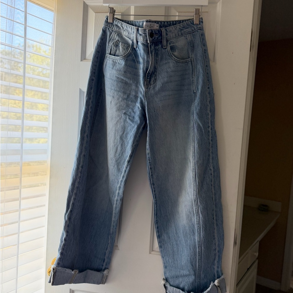Windsor Light Wash Barrel Leg Jeans - Blue